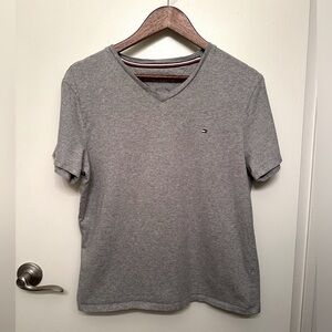 Tommy Hilfiger women’s short sleeve logo t shirt size small.